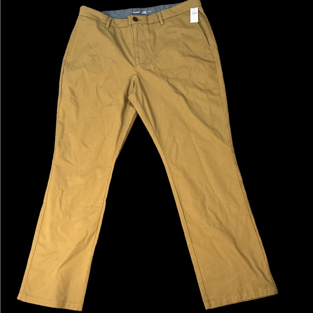 NWT old navy men’s dark khakis 38W 32L ultimate strait with built in flex